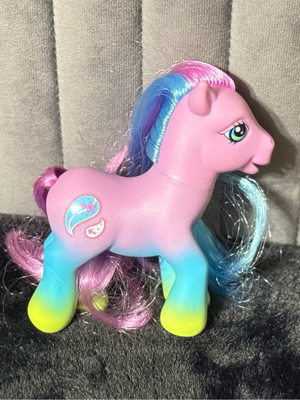 My Little Pony G3 Pink Pony Blue Purple Hair Paisley Cutie Mark Hasbro Figure